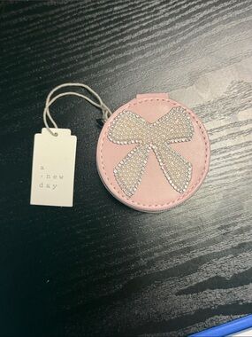 Pink Round jewelry Case with Rhinestone Bow